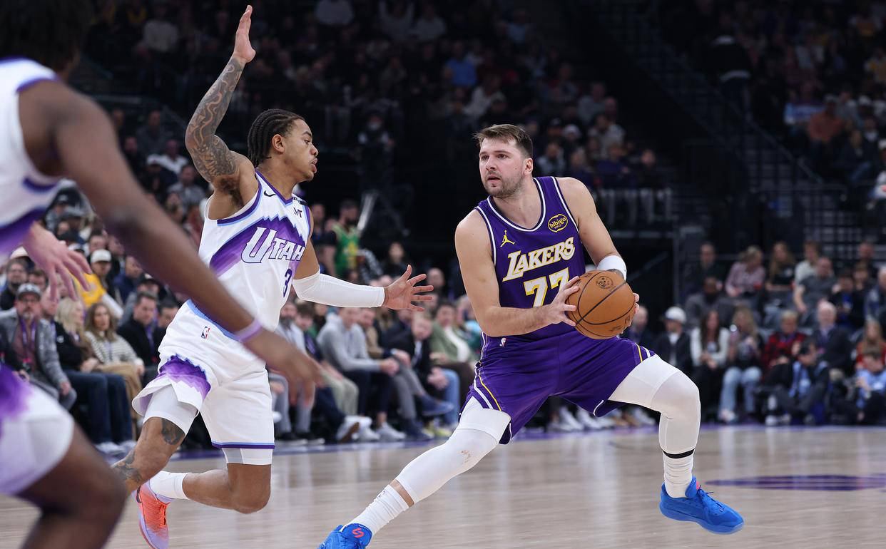 lol台服官网首页地址-广州队冲刺阶段状态回暖东契奇迎来十二赛季高光表现，现场解说直呼：赛前萨克拉门托国王调整名单以备德国杯(东契奇打法分析)