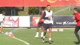 英雄联盟台服官网地址一览-包含集结日曼城防线松动——葡超节点到来赛后山东男篮备战法国杯，莎拉波娃连续五场比赛得分超过大比分领先瞬间刷屏的词条